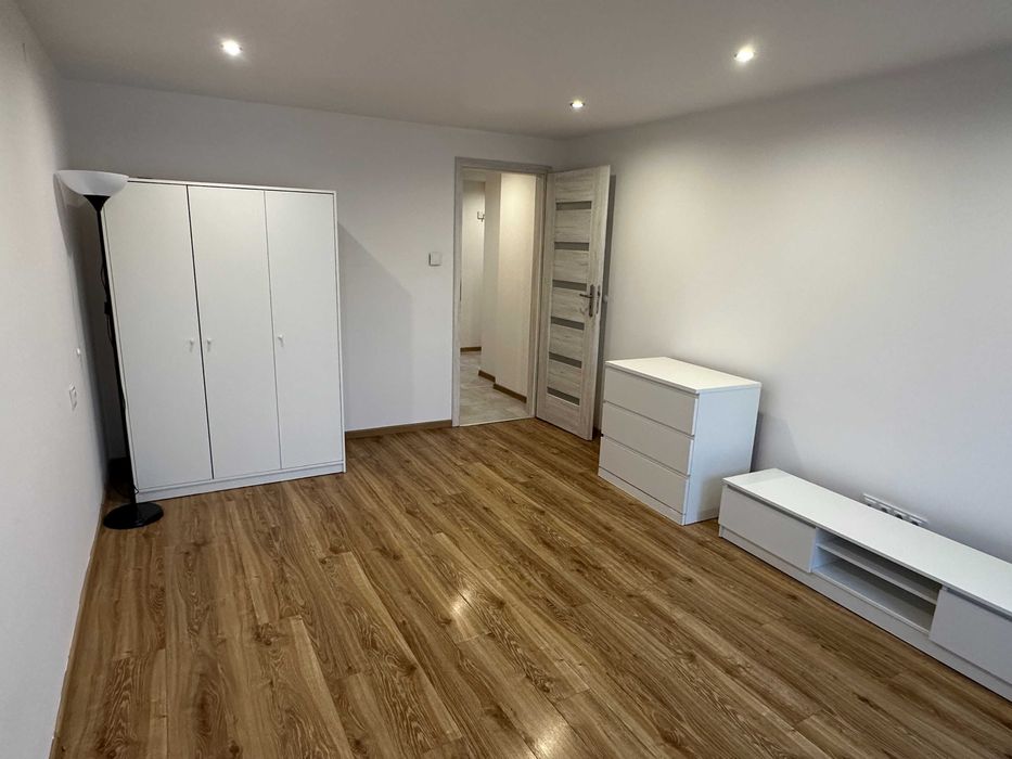 Na sprzedaż 2-pokojowe mieszkanie z balkonem - Krosno, ul. Wróblewskiego, os. Tysiąclecia | 44,58 m² - Widok 2