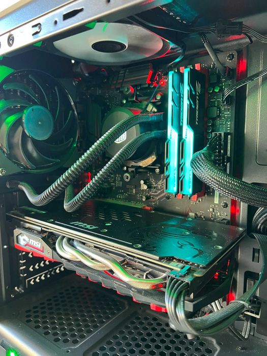 PC Gaming (RYZEN 5, RX 580 X 8GB)