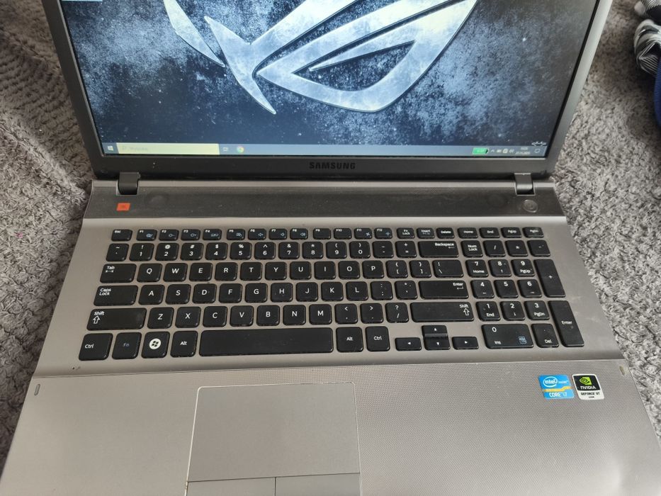 Laptop Samsung 17cali i7 SSD 256gb GeForce 2gb 16 ram