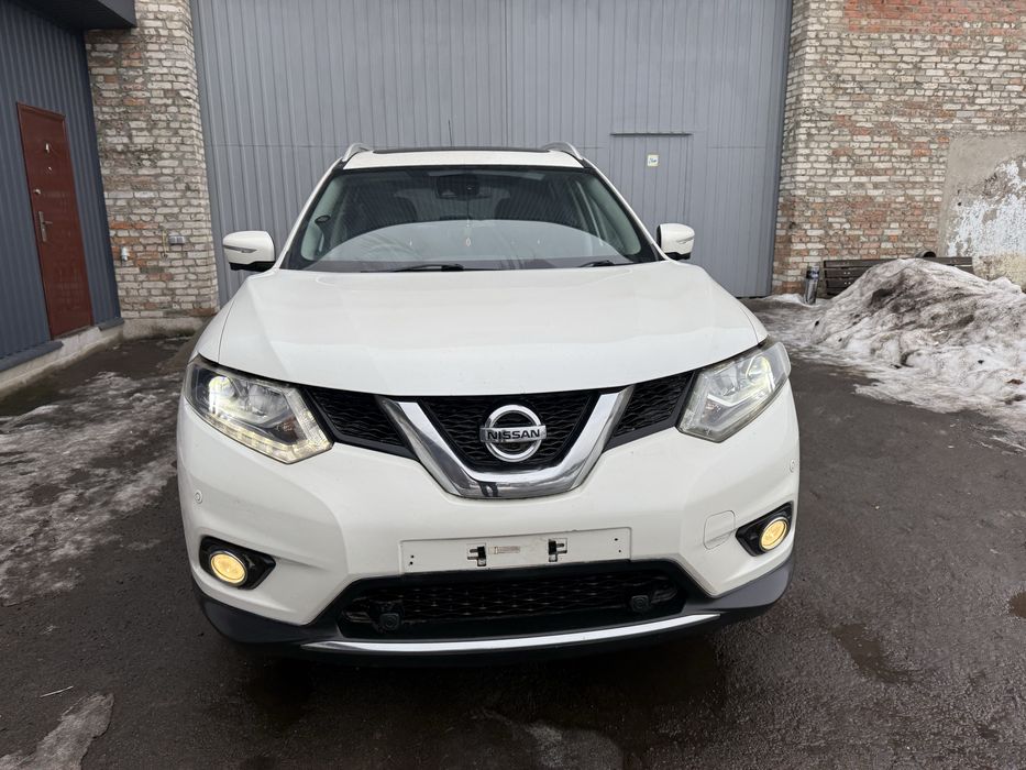 Розбірка Nissan Rogue шрот X-Trail T32 4wd 1.6 dci Т32 4х4 редуктор привід двері крило зеркало скло фара розборка Х трейл Т32 шрот запчастини б к