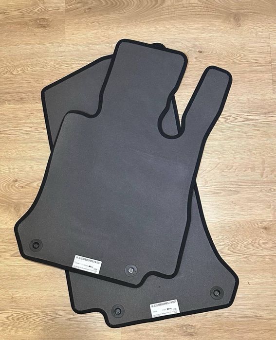 Оригінальні килимки Mercedes-Benz для GLC (X253)