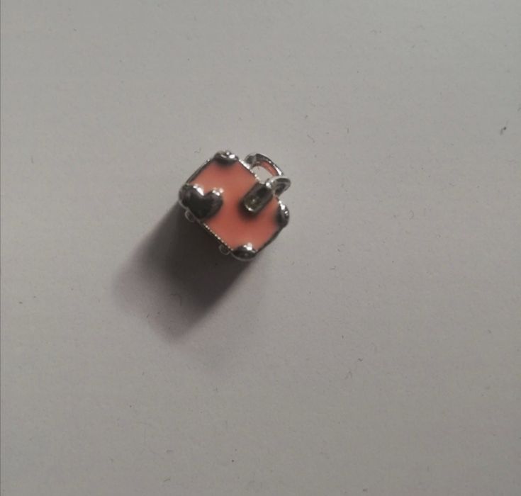 Zawieszka charms walizka