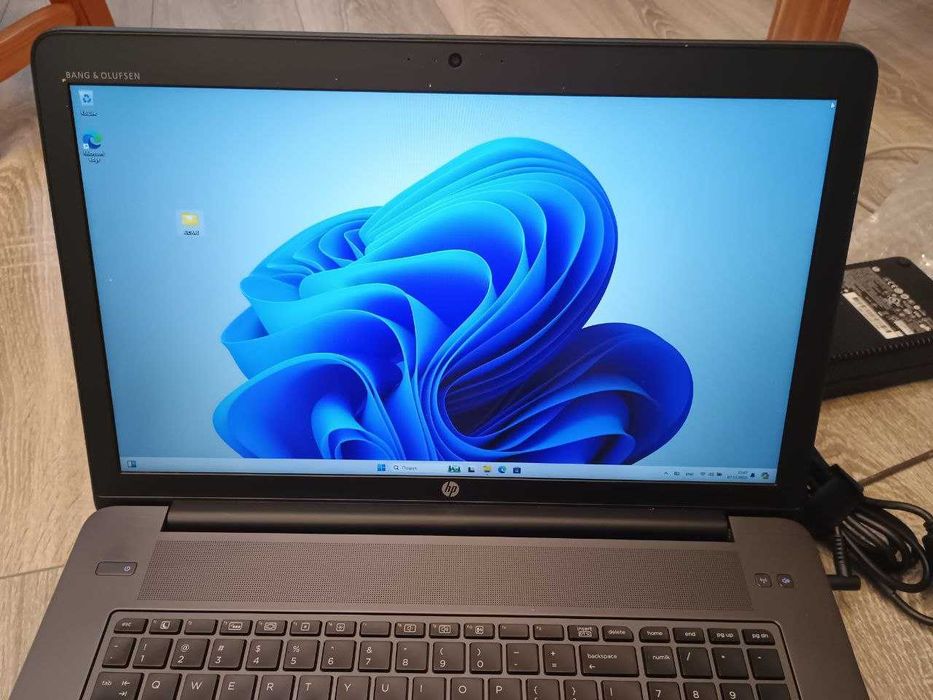 HP Zbook 17 g4 i7-7820HQ\16gb\Quadro m1200 4gb\256 SSD FHD