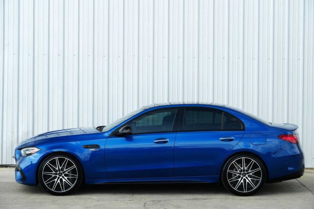Mercedes-Benz C-Class AMG C 63 S E Performance      2024