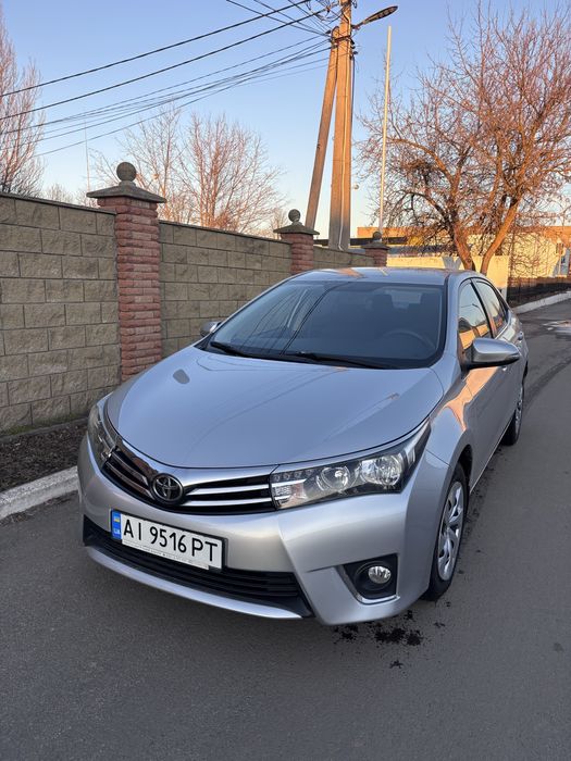 Автомобіль Тойота