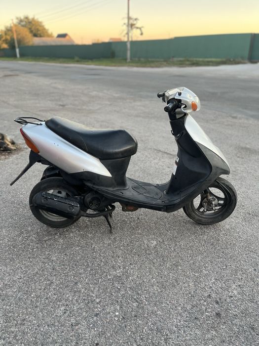 Скутер Suzuki lets 2
