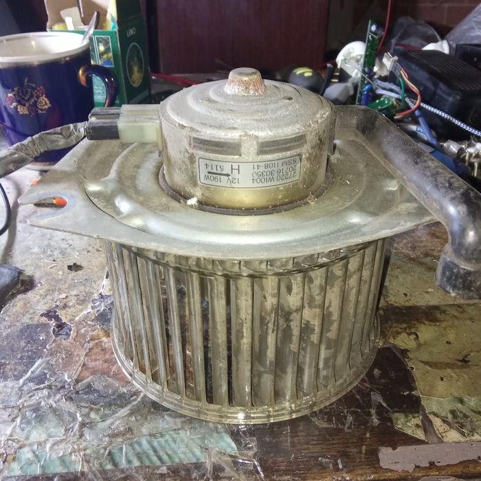 Двигун пічкі салону автомобіля Nissan Sanny B11.