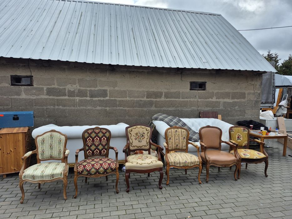 Foteliki w stylu Ludwikowskim