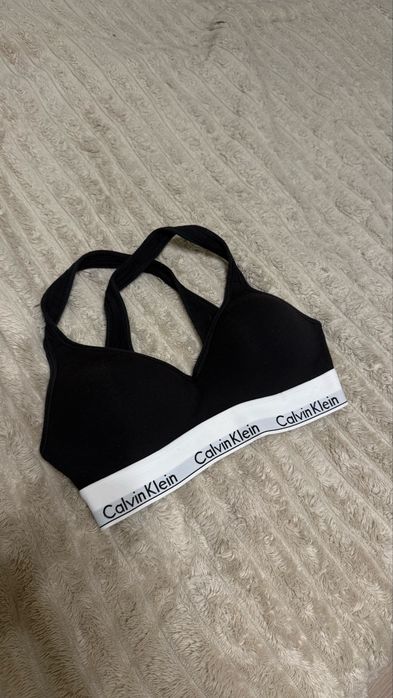 Топ Calvin Klein