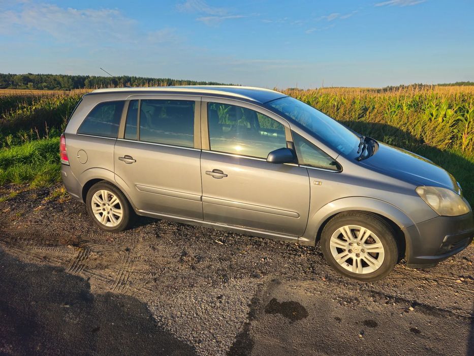 Opel Zafira Opel Zafira B 1.8 140KM benzyna, opłacony  i przegląd do 2027