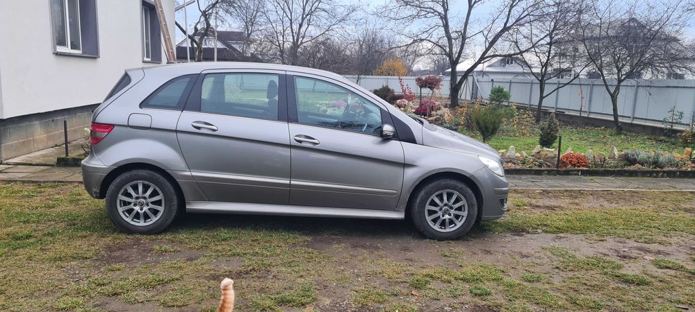 Мерседес В-клас 150 бензин