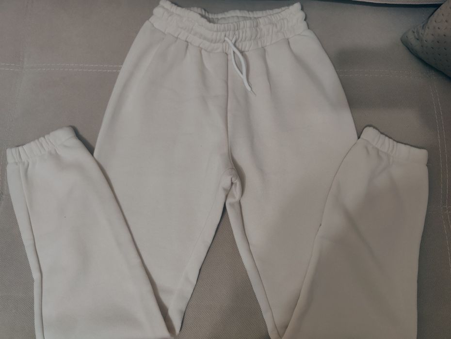 Спортивні  штани на легкому флісі, молочні