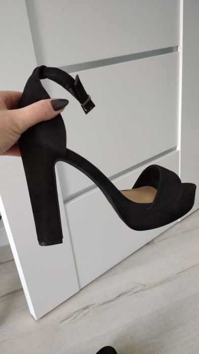 Nowe buty 41 pretty little thing