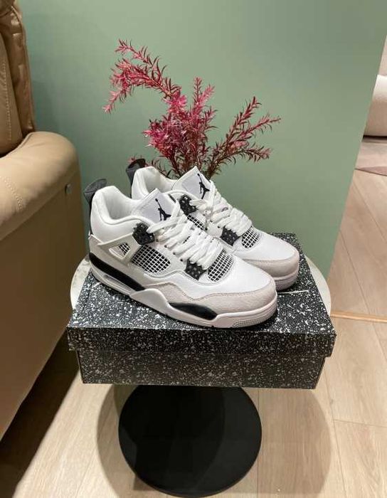 Air Jordan 4 Retro Military Black R.38