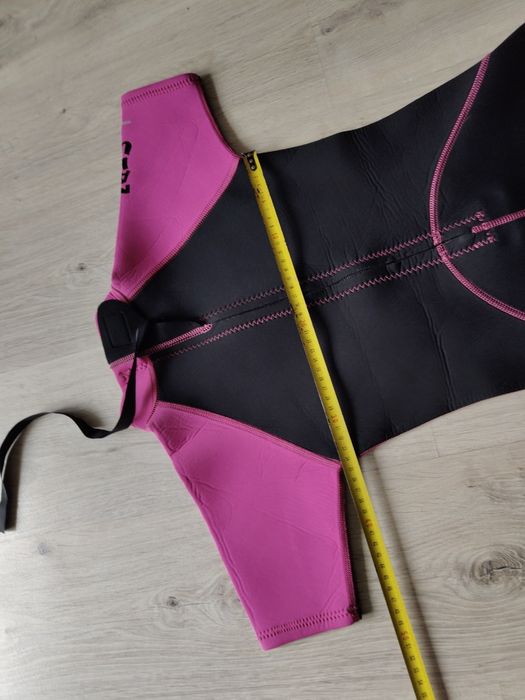 Pianka neoprenowa marki NALU Wave