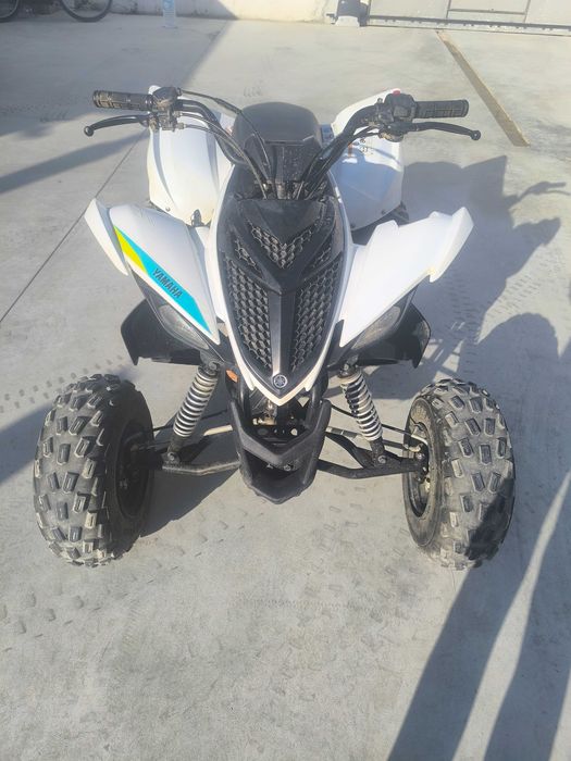 Moto Yamaha 90 raptor com 40 horas, gasolina de 2023.