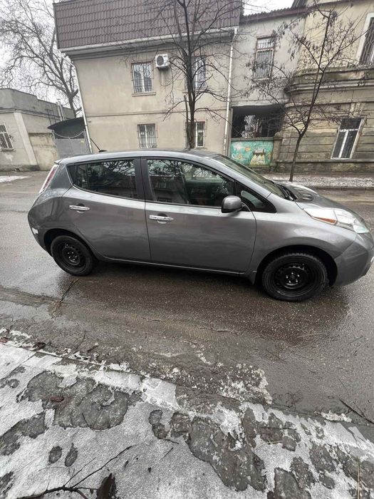 Продам Nissan Leaf 40квт