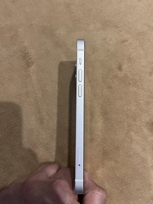 IPHONE  12. 64gb.