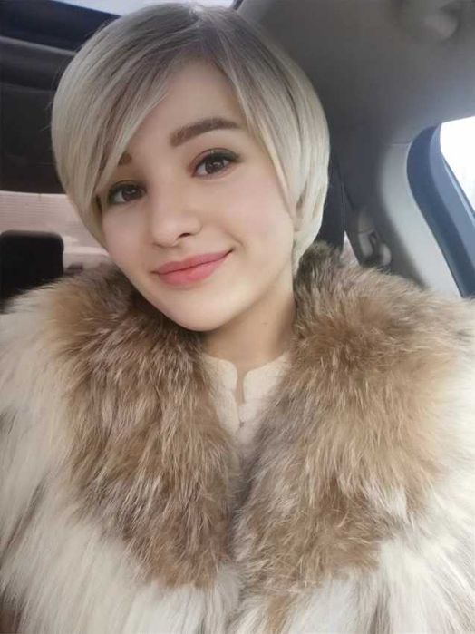 Peruka krótka blond z refleksami na co dzień NATURALNY efekt + czepek