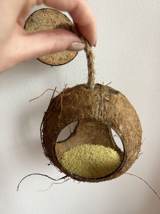 ЕкоДІМ, годівничка та гойдалка для домашніх улюбленців з кокосу