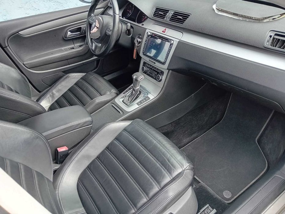 VW Passat CC 2.0 tdi DSG - Nacional ( pequeno sinistro ) - NEGOCIÁVEL