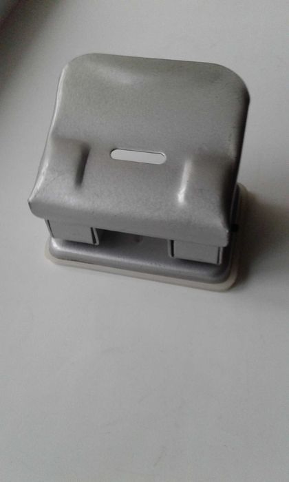 Дырокол для бумаги металлический винтаж советский 1988 г. ГОСТ