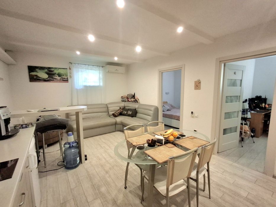 Поступила в продажу 5к квартира у моря .
