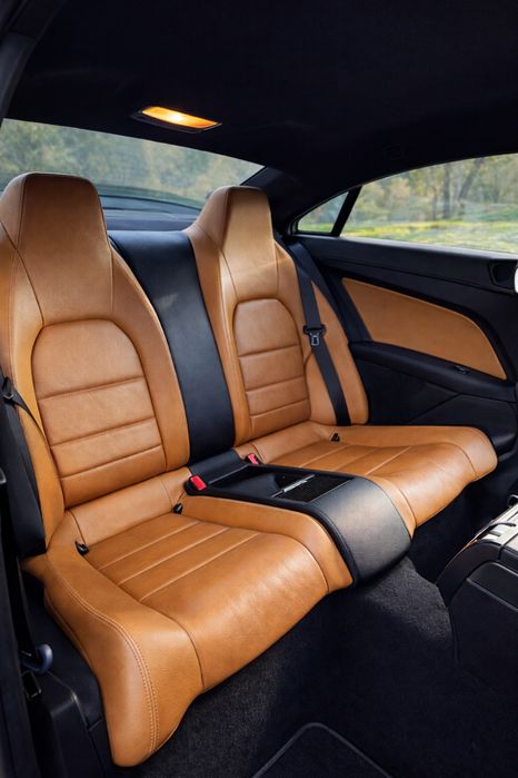 Mercebes-Benz E220 Coupe AMG