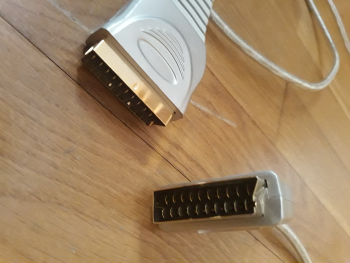 Cabo Scart - PHILIPS64586001622403123