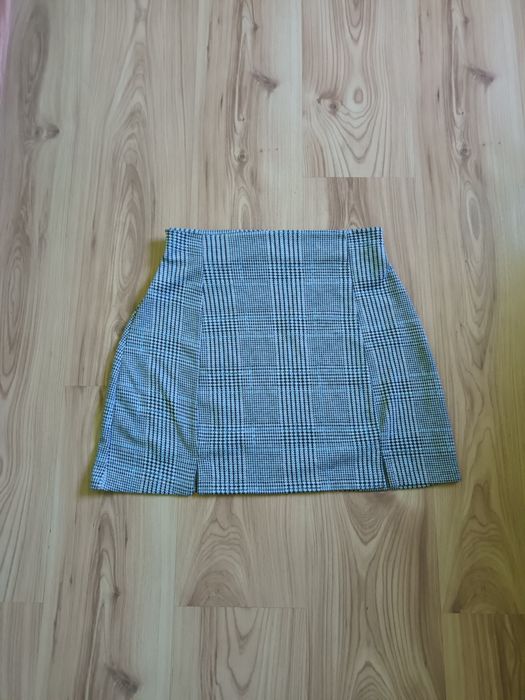 Spódniczka mini w kratkę z rozcięciami  PULL&BAR L