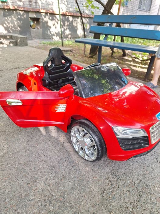 Электромобиль детский