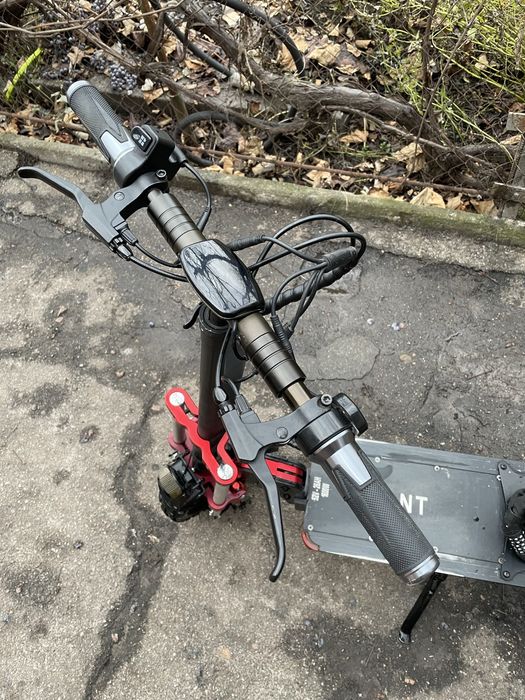 Електросамокат GIANT