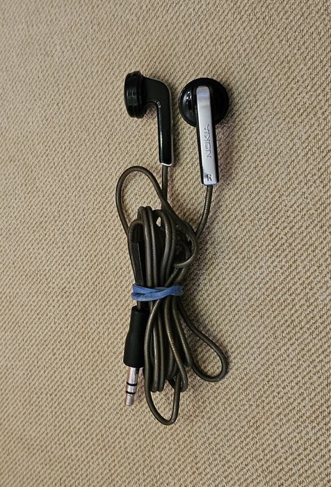 Telemóvel c/rádio NOKIA 2690