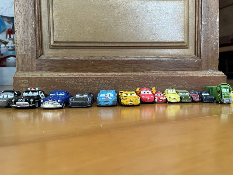 Colecao 20 carrinhos Faísca McQueen Carros