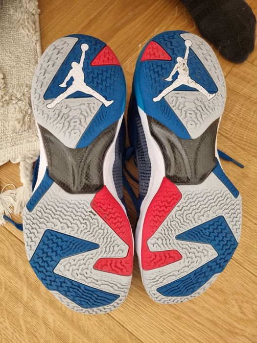 AIR JORDAN XXXVII rozmiar 45.5 . 29.5cm