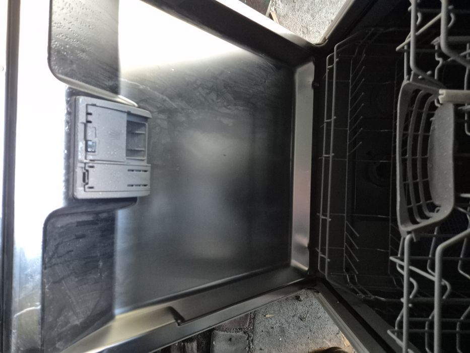 Witam mam na sprzedaż zmywarkę Bosch bardzo dobrym stanie biała 60