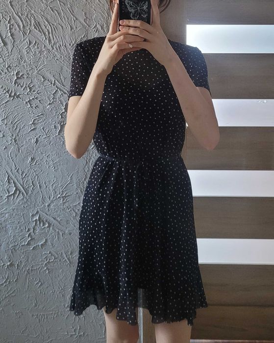 Czarna sukienka w gwiazdki