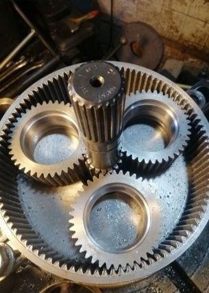 Токарь.Фрезеровщик.Шестерни.Услуги токаря.Токарные работы.Термичка