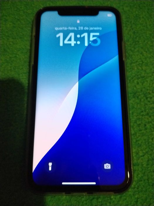 iPhone 11 cor de maçã 64g