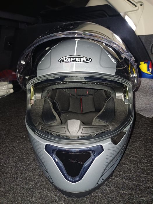Capacete motard em estado novo