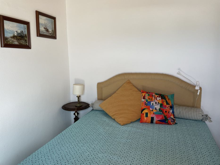 Estudio T1 para maximo de 3 pessoas, mobilado, terraço e vista, na Ericeira