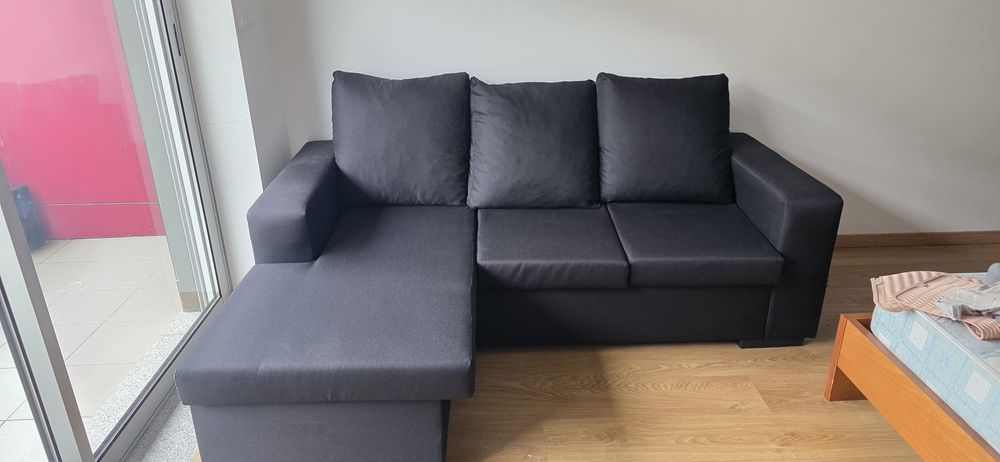 Sofá com chaise long