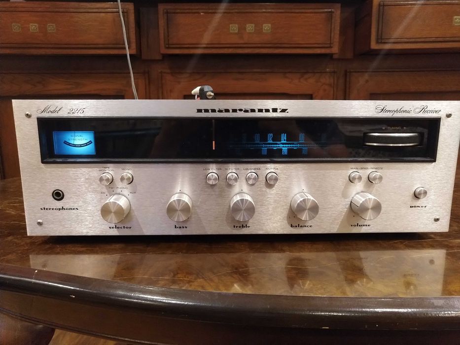 Amplituner Marantz 2215