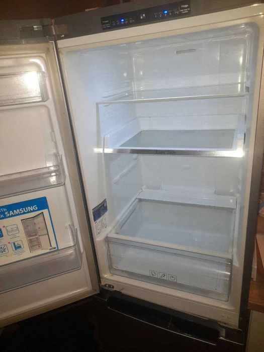 Холодильник Samsung RB29FSRNDSA/WT