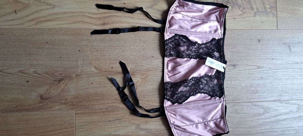 Ann Summers pas do pończoch 38-40