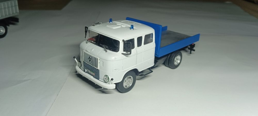 Camiões escala 1/43 lote
