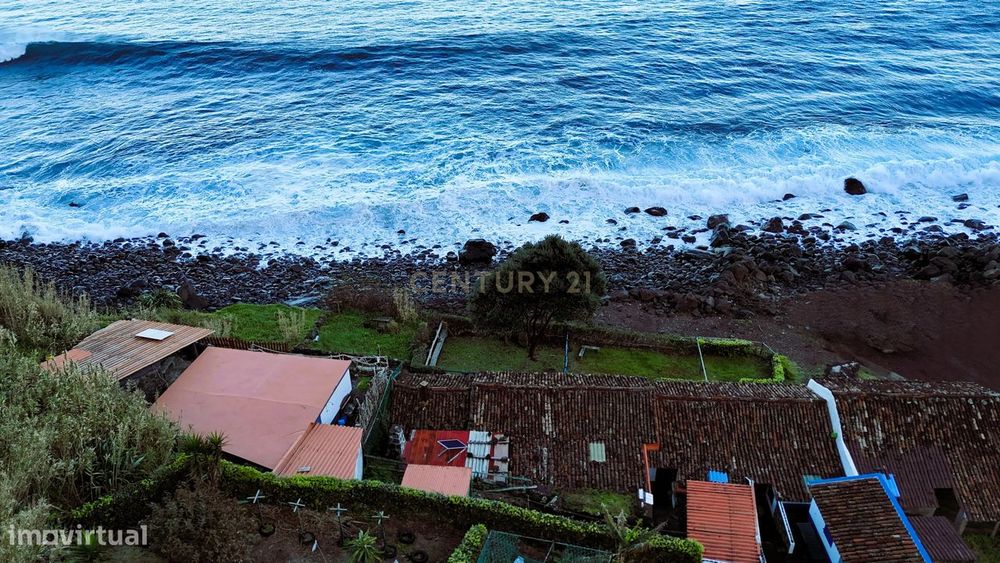 Imóvel Histórico na Fajã do Araújo – Uma das Casas Mais Antigas do Nor