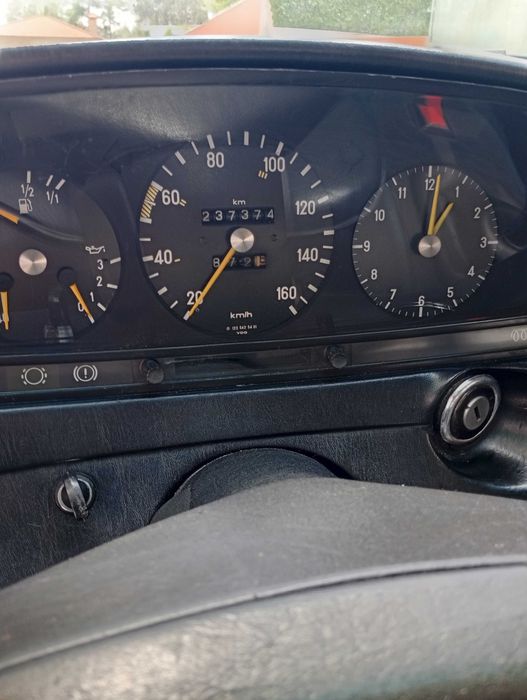 Mercedes W 123 300D