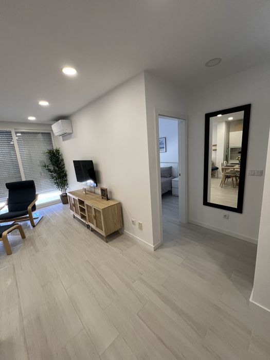 T1 novo a 5min a pé da praia c/ garagem