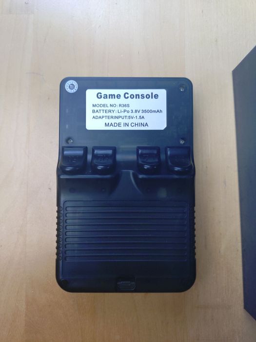 Przenośna konsola do gier wideo RS36S (kilkanaście tysięcy gier)
